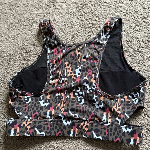 Leopard Print Sports Bra with Cut Out - Picture 2 of 3